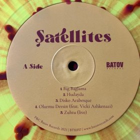 Şatellites – Şatellites // LP, Limited Edition, Transparent Splatter, Yellow & Red